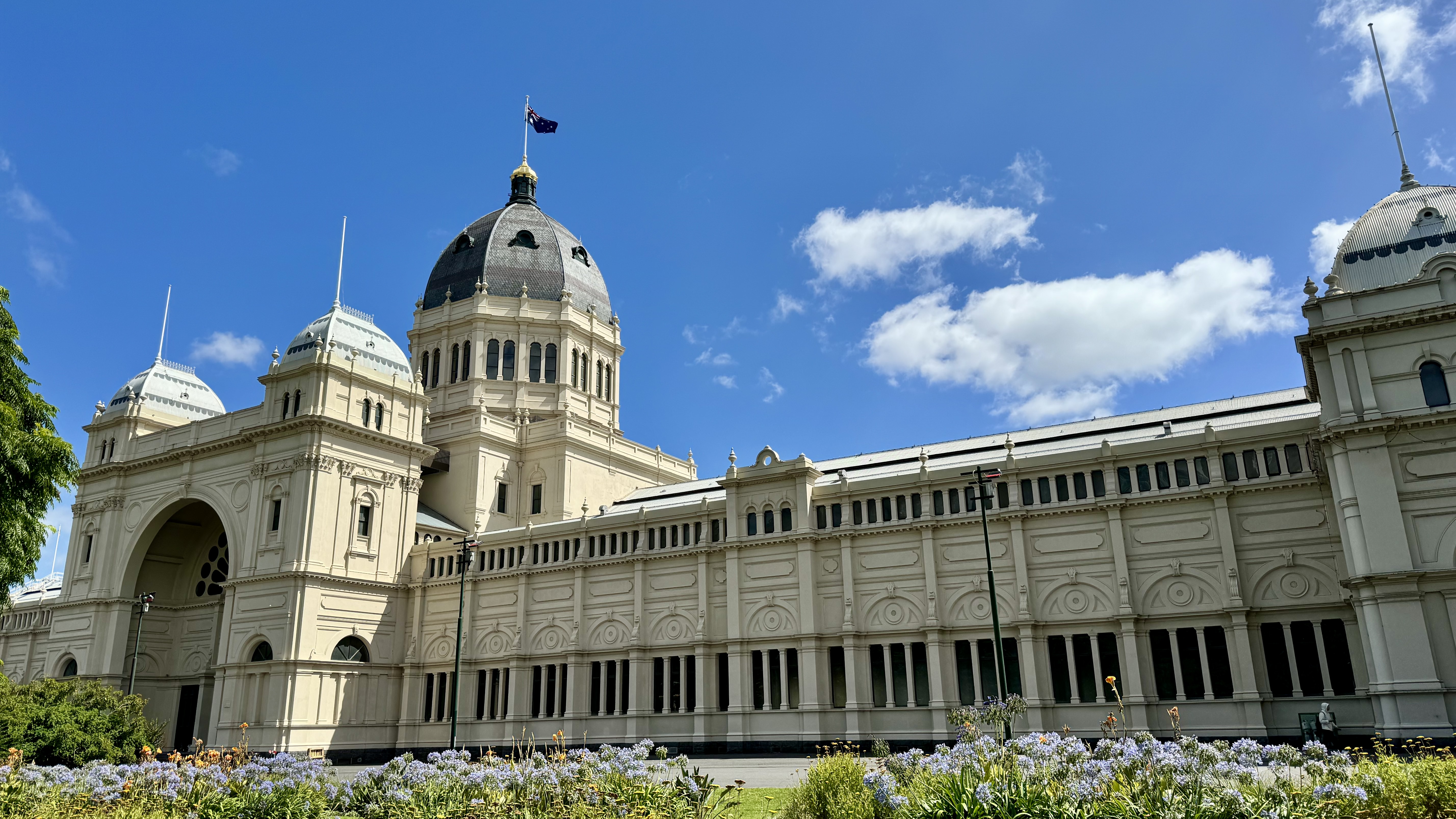Melbourne
                            Royal Exhibition Building - Photographer
                            John McGregor John Karmouche