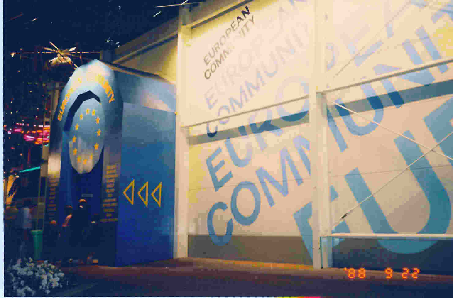 Entrance to the European Community Pavilion, World
                Expo '88